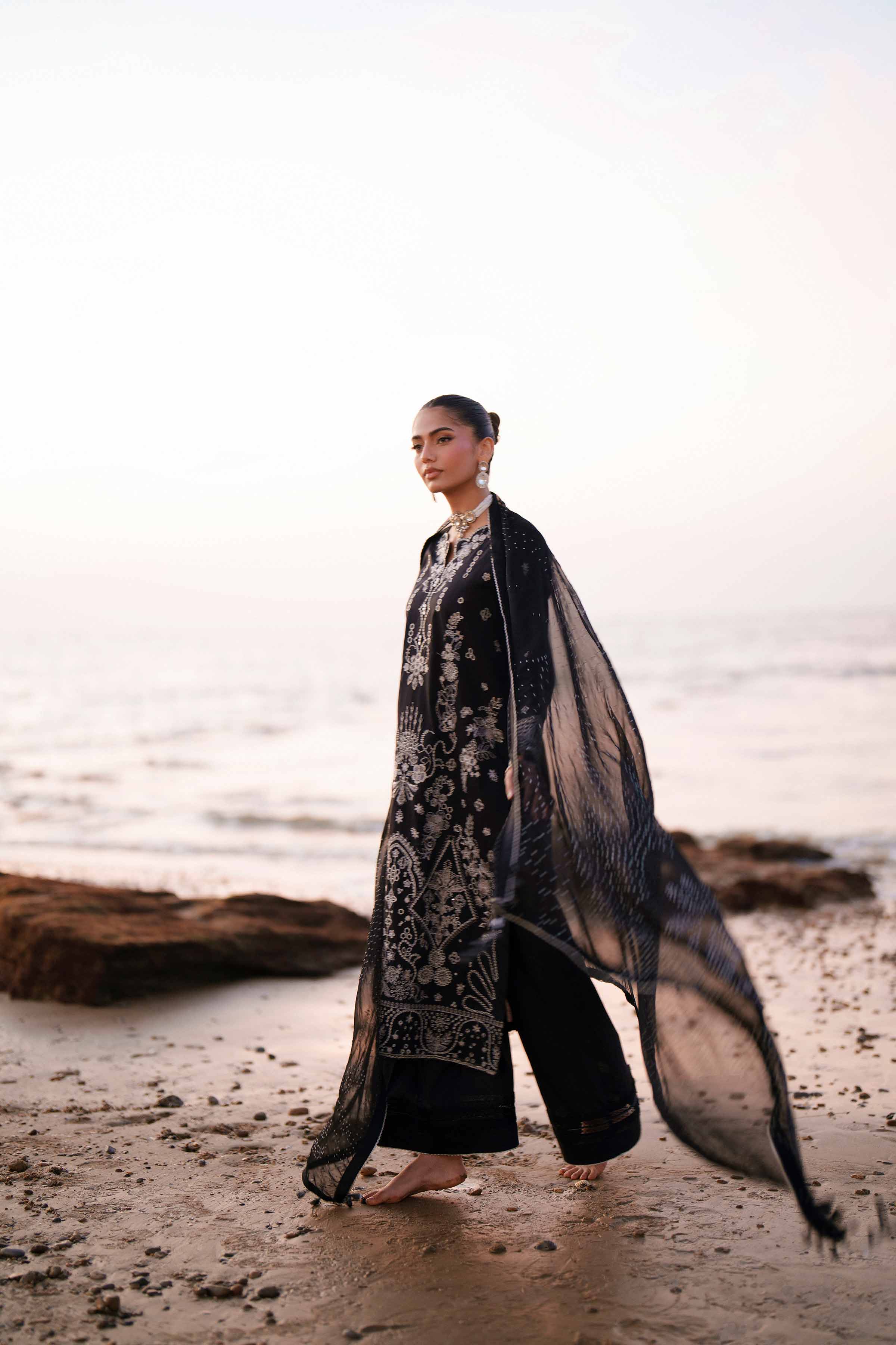 3 Piece - Embroidered Suit - 42601302 - Image 3