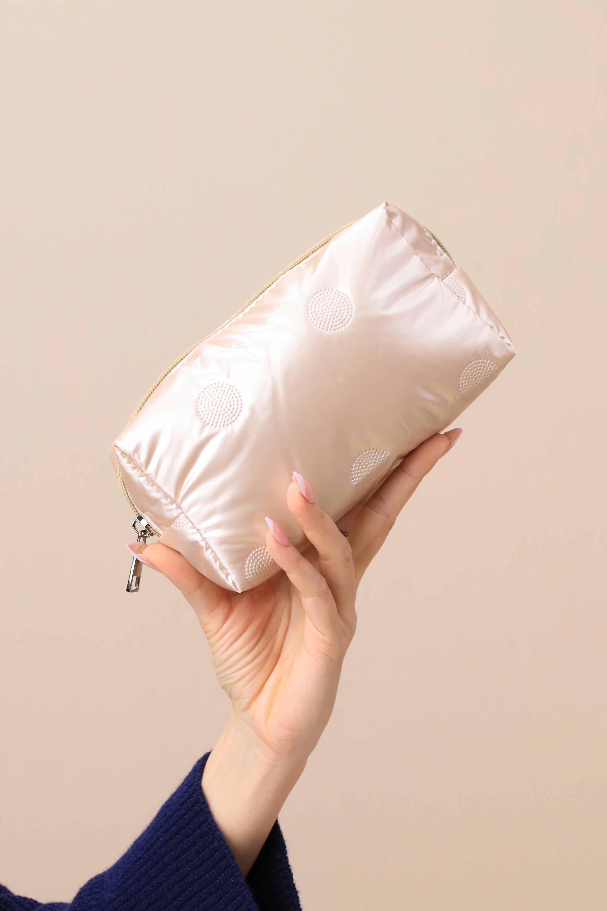 Champagne Vanity Bag-445892116 - Image 4