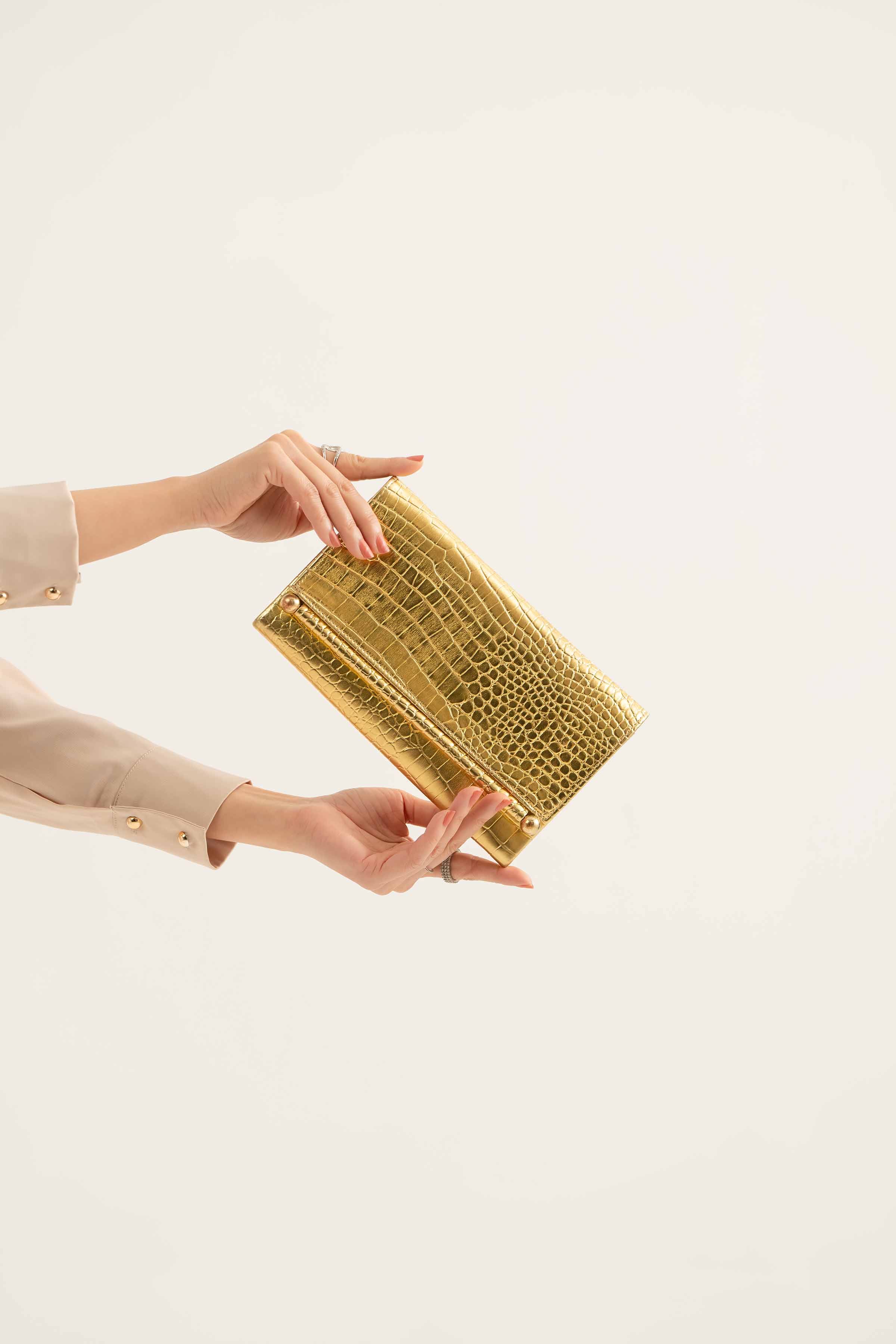 Gold Clutch-441282119 - Image 3